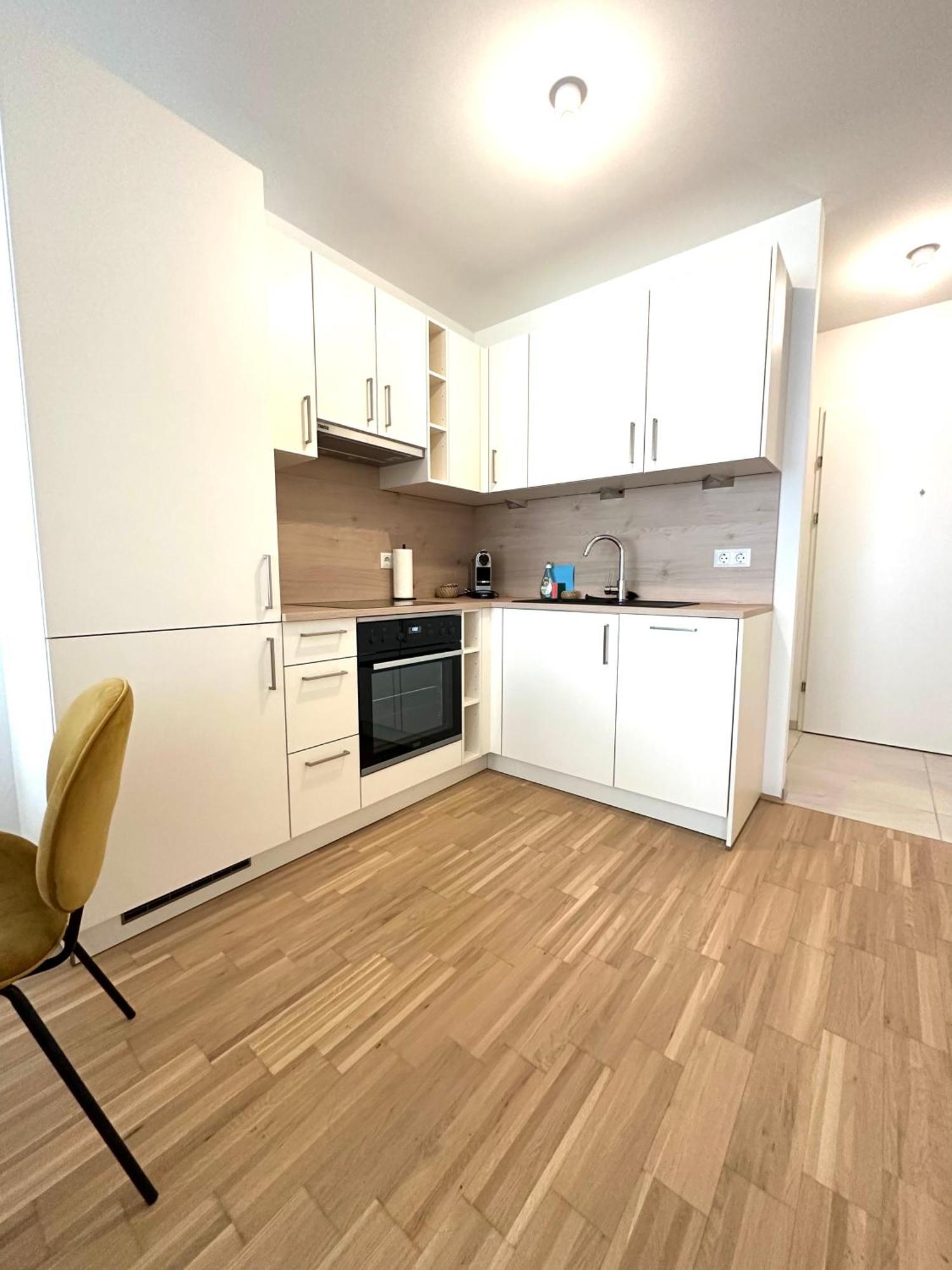 Coho City Apartments Mit Hauseigener Tiefgarage Viena Exterior foto